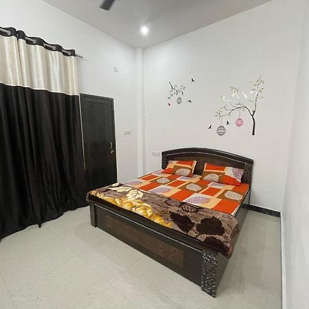 Rukmani Villas Group Of Rukmani Home Stay Mathura Esterno foto