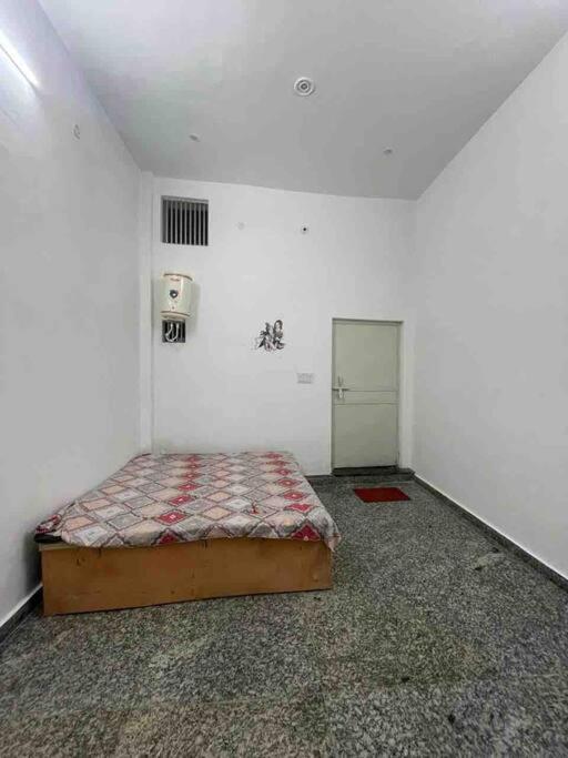 Rukmani Villas Group Of Rukmani Home Stay Mathura Esterno foto