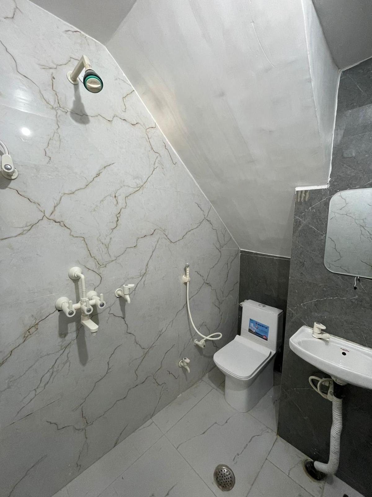 Rukmani Villas Group Of Rukmani Home Stay Mathura Esterno foto